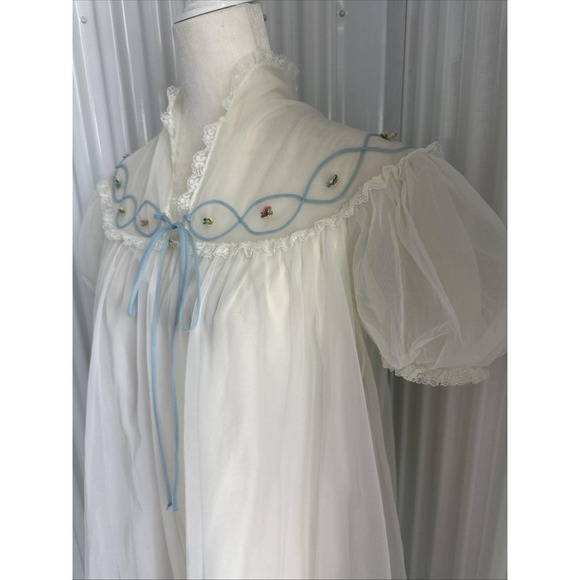 1960S Vintage Peignoir Robe Floral, Sheer Lace, Puffy Sleeves Size S/M - Picture 3 of 11